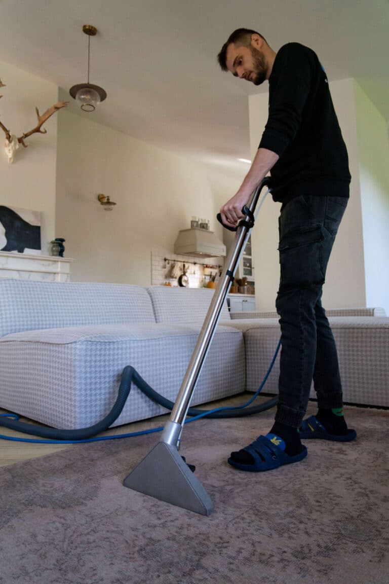 Upratovanie domácnosti, profesionálne tepovanie a umývanie okien